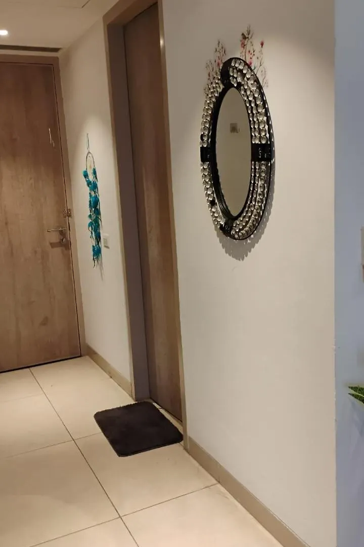 High Rise Apartment Γκουργκάον