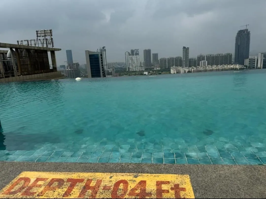High Rise Apartment Γκουργκάον